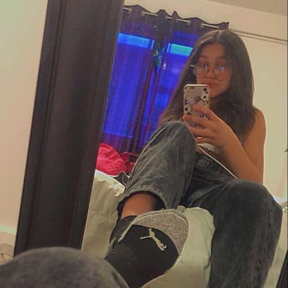 Meet your Posher, Leana - Picture 1 of 1